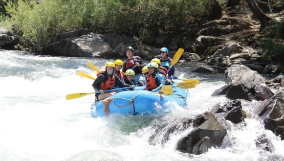 Teens on the Sierra Slam Quest white water rafting